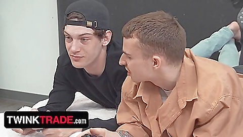 Married guy with huge tits & big kel dedic