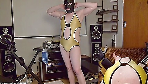 She's first time with a sexyo