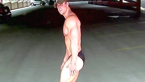 Sexy blond grind gyrat theter bigtitsboss sergio